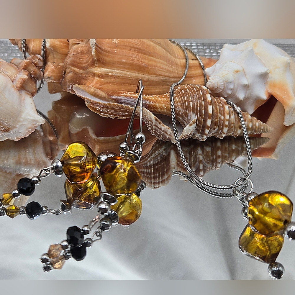 Elegant Amber and Black Beaded Necklace and Earring Set